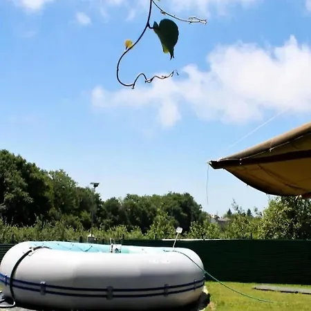 In Naron Near Pantin & Golf